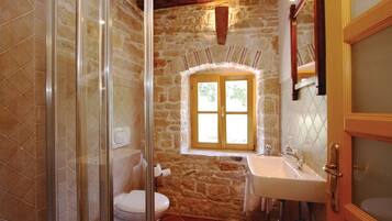 Standard Villa, 5 Bedrooms (0302) | Bathroom | Separate tub and shower, deep soaking tub, hair dryer, towels