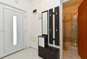 Apartamento standard, 1 quarto (1230/11639) | Área de estar | TV de tela plana