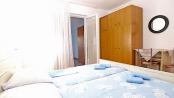 Standard Room, 2 Bedrooms (1265/12158) | 1 bedroom, iron/ironing board, free cots/infant beds, free WiFi