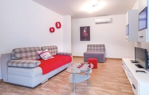 Standard Apartment, 2 Bedrooms (1287/12282) | Living room