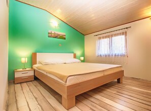 Standard Apartment, 3 Bedrooms (1294/13388) | Iron/ironing board, free WiFi, bed sheets - Apartment 1294 (Medulin)