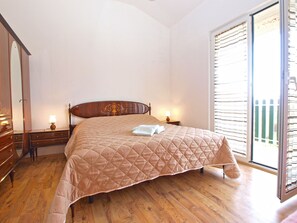 Hus – standard, 2 soverom (0314) | 2 soverom, strykejern/-brett, wi-fi (inkludert) og sengetøy