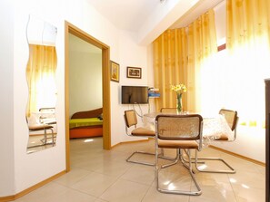   스탠다드 아파트, 침실 1개 (1303/12380) | 객실 내 식사 공간