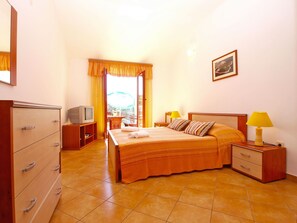 Standard Apartment, 1 Bedroom (0316) | 1 bedroom, iron/ironing board, free cribs/infant beds, free WiFi - Apartment 1305 (Pula)