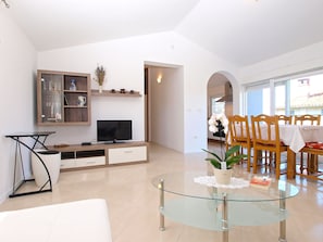 Apartemen Standar, 2 kamar tidur (1307/12422) | Area keluarga | TV