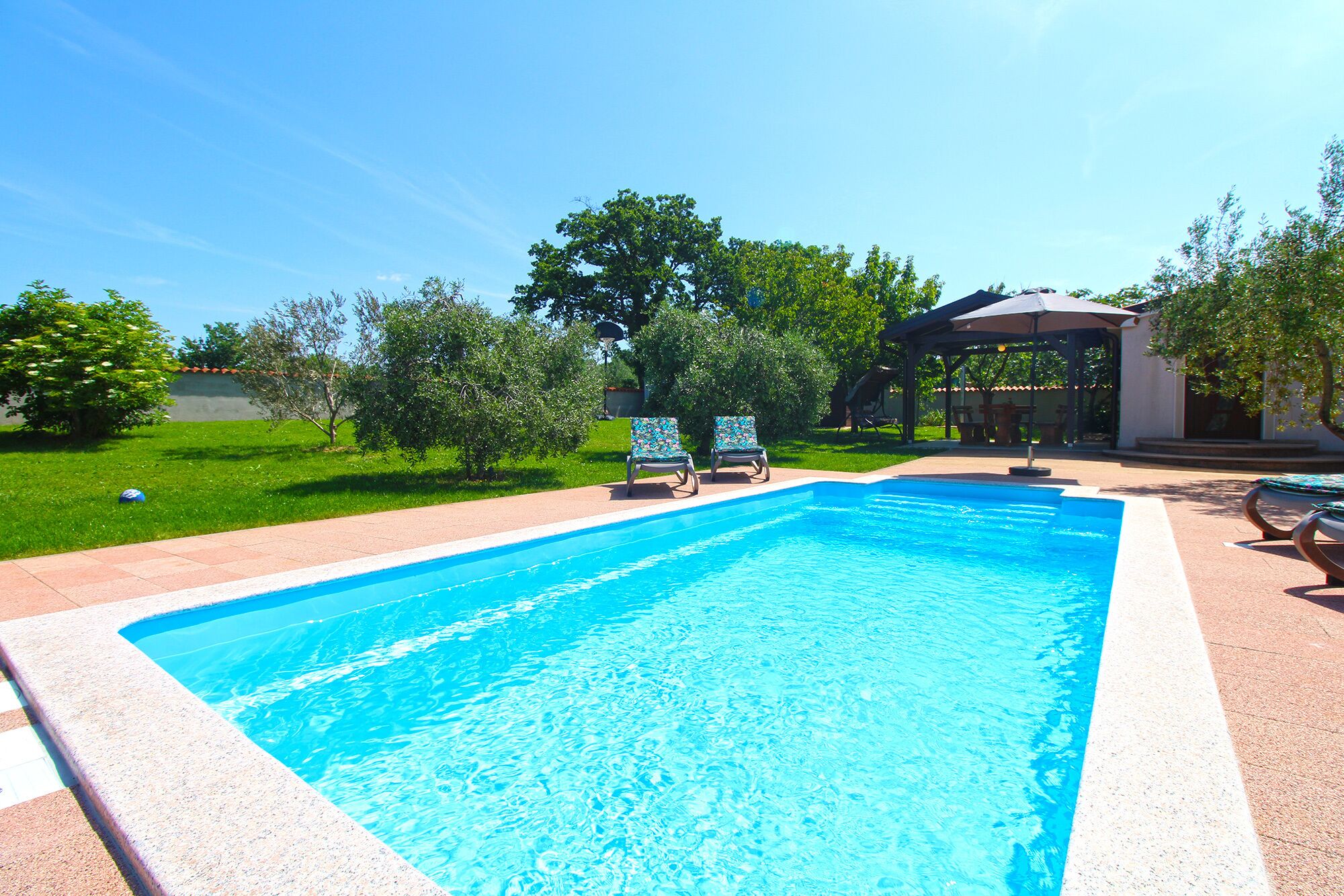 Seasonal outdoor pool