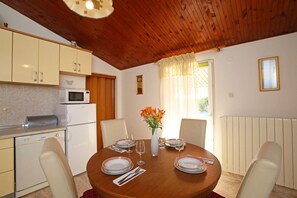 Standard House, 2 Bedrooms (0323) | Living area | TV