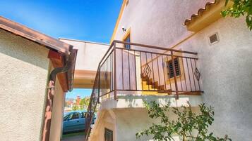 Standard Apartment, 2 Bedrooms (1334/12594) | Balcony