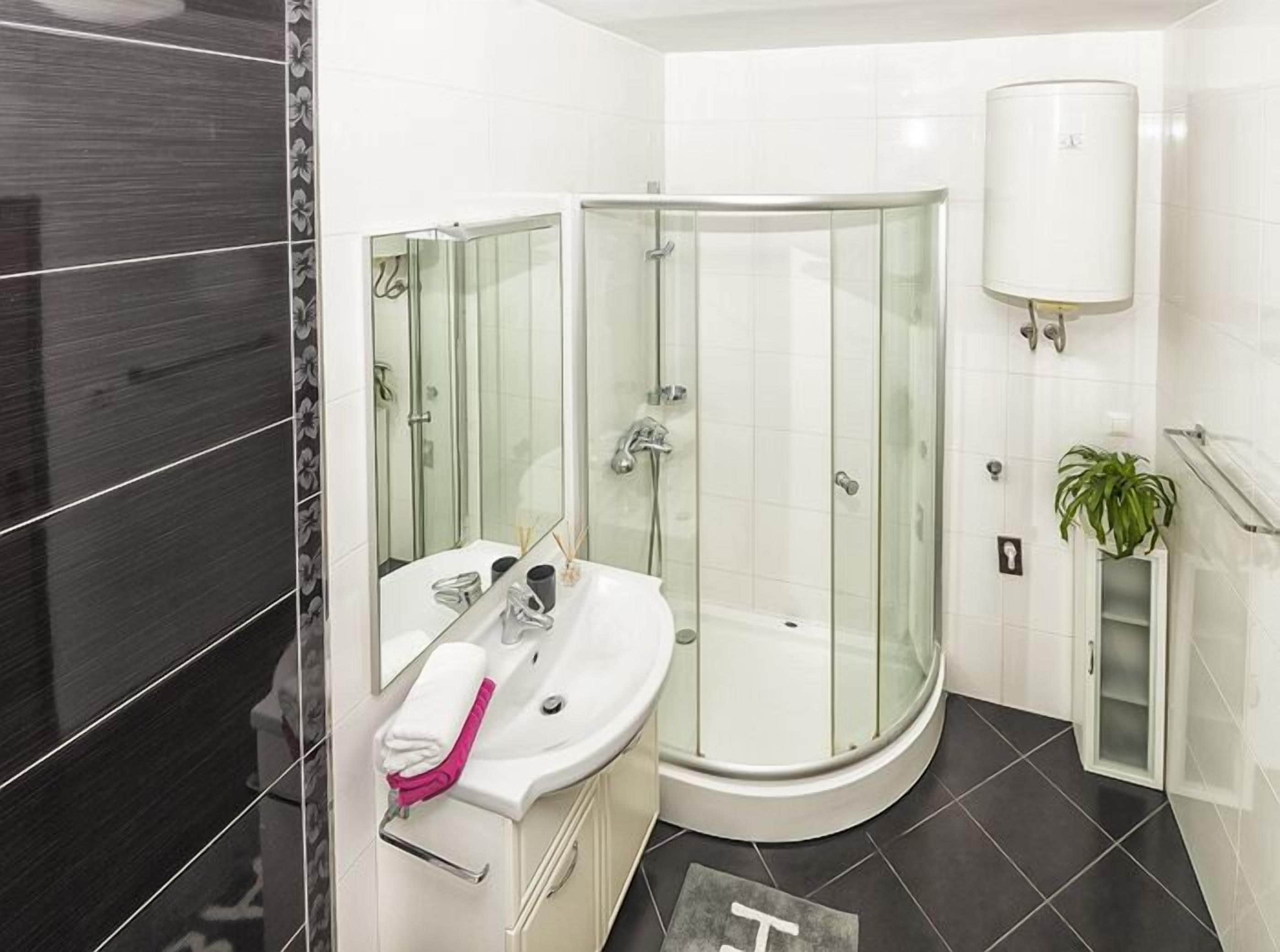 Standard Apartment, 1 Bedroom (1366/15971) | Bathroom