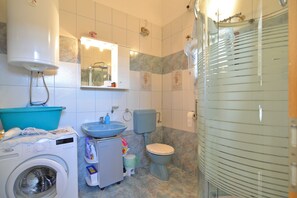 Standard Studio, 1 Bedroom (0333) | Bathroom