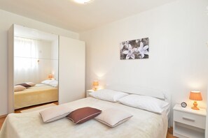 2 bedrooms, iron/ironing board, free WiFi, bed sheets - Apartment 1375 (Fazana)