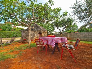 Standard House, 2 Bedrooms (0335) | Terrace/patio - House 1378 (Vodnjan)