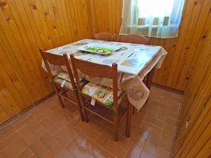 Standard House, 2 Bedrooms (0336) | In-room dining