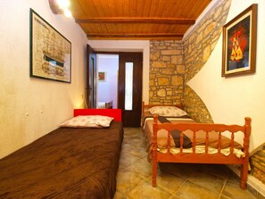 Standard-Apartment, 2 Schlafzimmer (0343) | 2 Schlafzimmer, Bügeleisen/Bügelbrett, kostenlose Babybetten