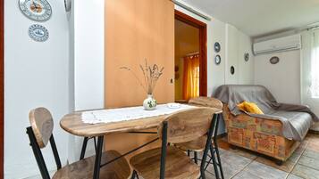 Standard-Apartment, 1 Schlafzimmer (1391/13130) | Eigene Küche | Kühlschrank, Herdplatte, Wasserkocher mit Kaffee-/Teezubehör