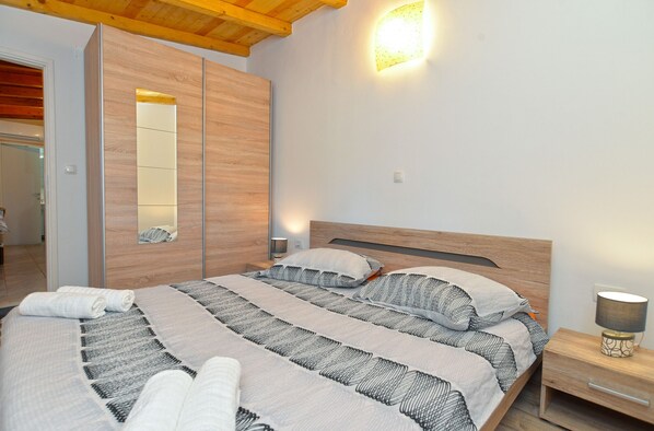 Appartement Standard, 1 chambre (0346) | 1 chambre, fer et planche à repasser, Wi-Fi gratuit, draps fournis