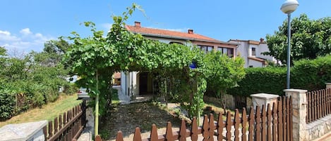Esterni