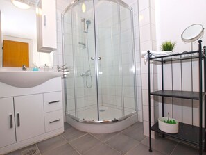 Standard-Apartment, 2 Schlafzimmer (0349) | Badezimmer