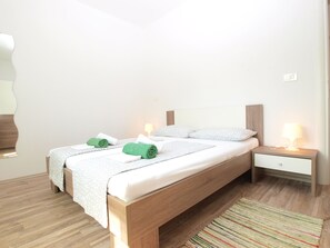 1 bedroom, free WiFi, bed sheets