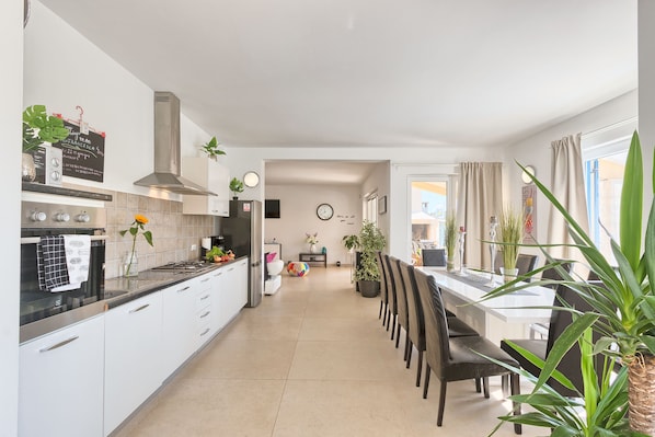 Standard Villa, 5 Bedrooms (0353) | Private kitchen