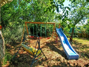 Children's play area - outdoor - Apartment 1410 (Medulin)