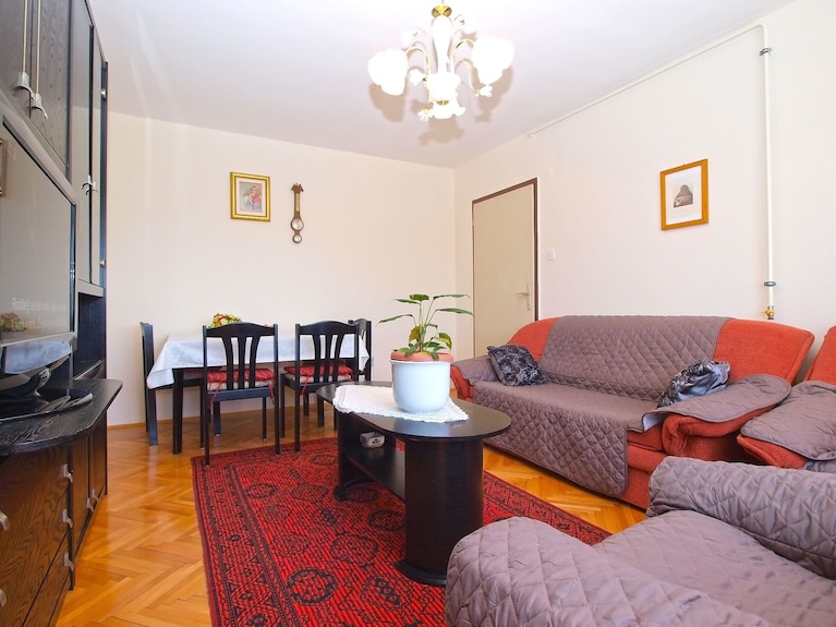 Apartment 1414, Pula: Hotel Reviews, Rooms & Prices | Hoteles.com