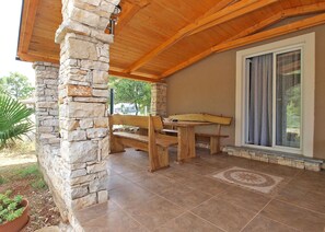 Standard House, 2 Bedrooms (0365) | Terrace/patio - House 1422 (Vodnjan)