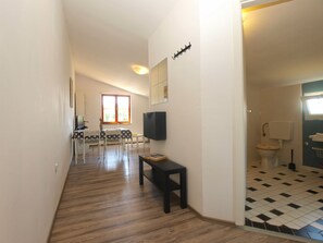 Standard Studio, 1 Bedroom (0367) | Living area | TV - Apartment 1429 (Vodnjan)