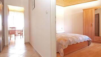 Standard House, 1 Bedroom (0368) | Living area | TV