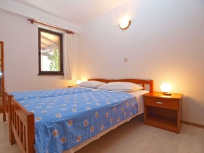 Standard Apartment, 1 Bedroom (0375) | 1 bedroom, laptop workspace, iron/ironing board, free WiFi