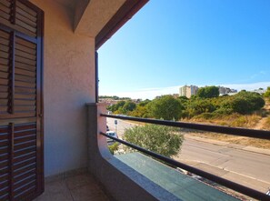 Standard Apartment, 2 Bedrooms (0377) | Balcony view
