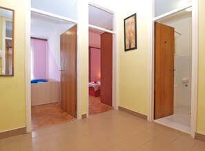 Standard-Apartment, 3 Schlafzimmer (0382) | Wohnbereich