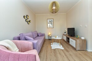 Standard Apartment, 2 Bedrooms (0383) | Living area | TV