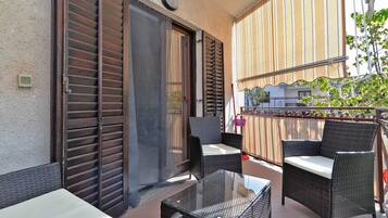 Standard Apartment, 1 Bedroom (0385) | Terrace/patio