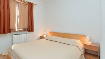 Standard Apartment, 1 Bedroom (0385) | 1 bedroom, iron/ironing board, free WiFi, bed sheets