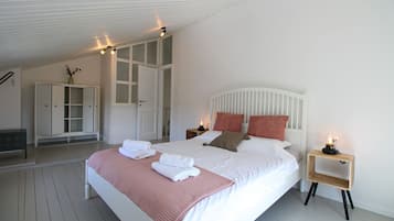 Standard House, 4 Bedrooms (0392) | 4 bedrooms, iron/ironing board, free WiFi, bed sheets