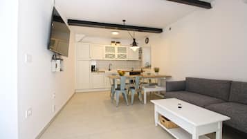 Standard House, 4 Bedrooms (0392) | 4 bedrooms, iron/ironing board, free WiFi, bed sheets