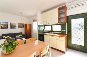 Private kitchen - Apartment 1550 (Rovinj)