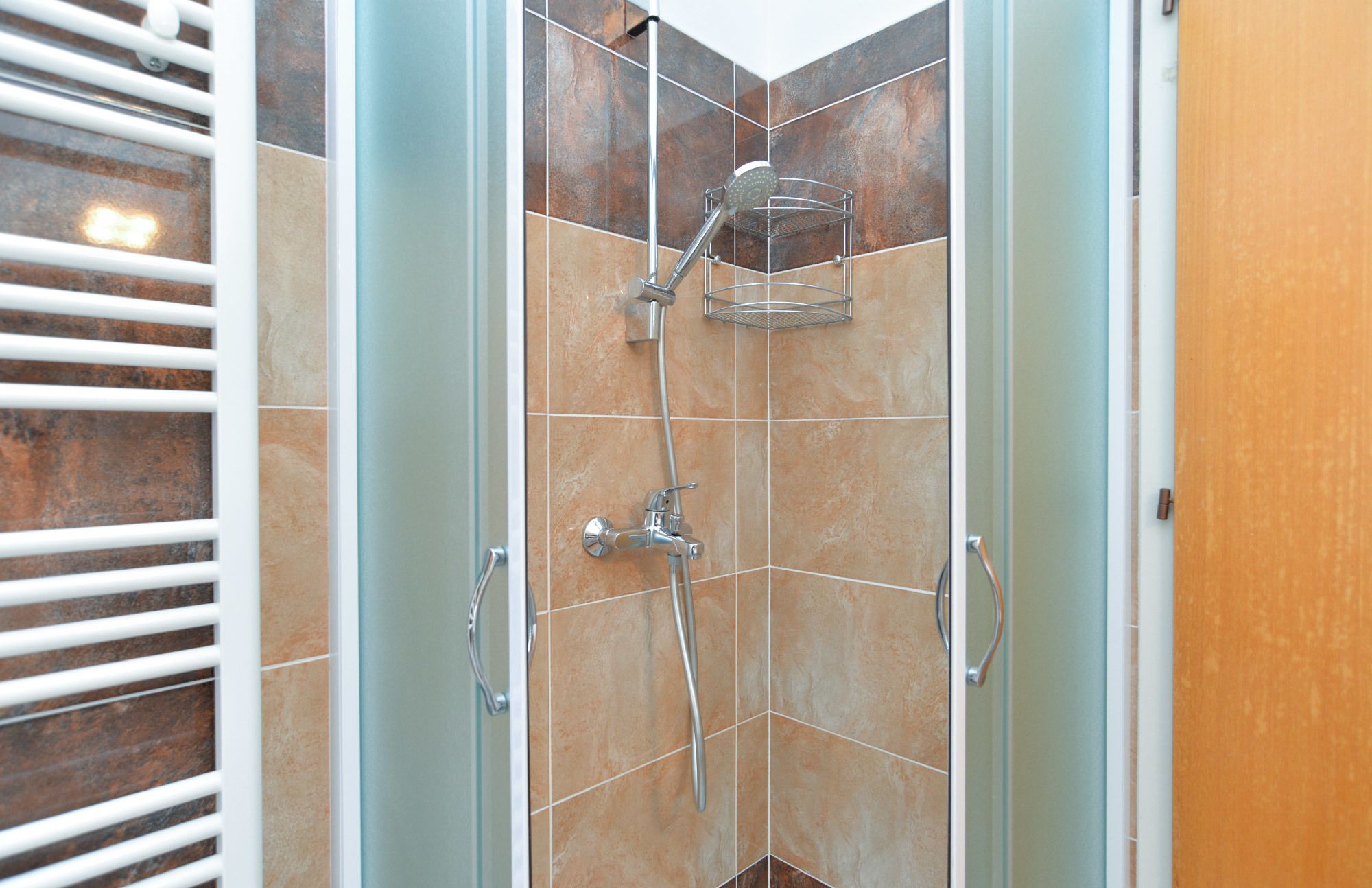 Rom – standard (1552/15859) | Dusj på badet