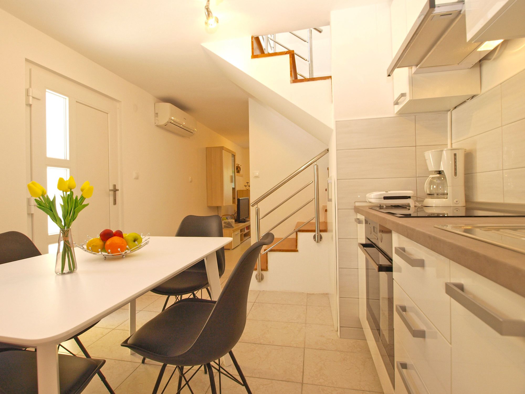 Standardhus - 2 soveværelser (0401) | Privat køkken | Køleskab, mikrobølgeovn, kaffe-/temaskine, elkedel