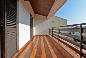 Standard-Apartment, 3 Schlafzimmer (0402) | Balkon
