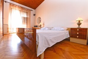 Departamento estándar, 3 habitaciones (0402) | 3 habitaciones, tabla de planchar con plancha y wifi gratis