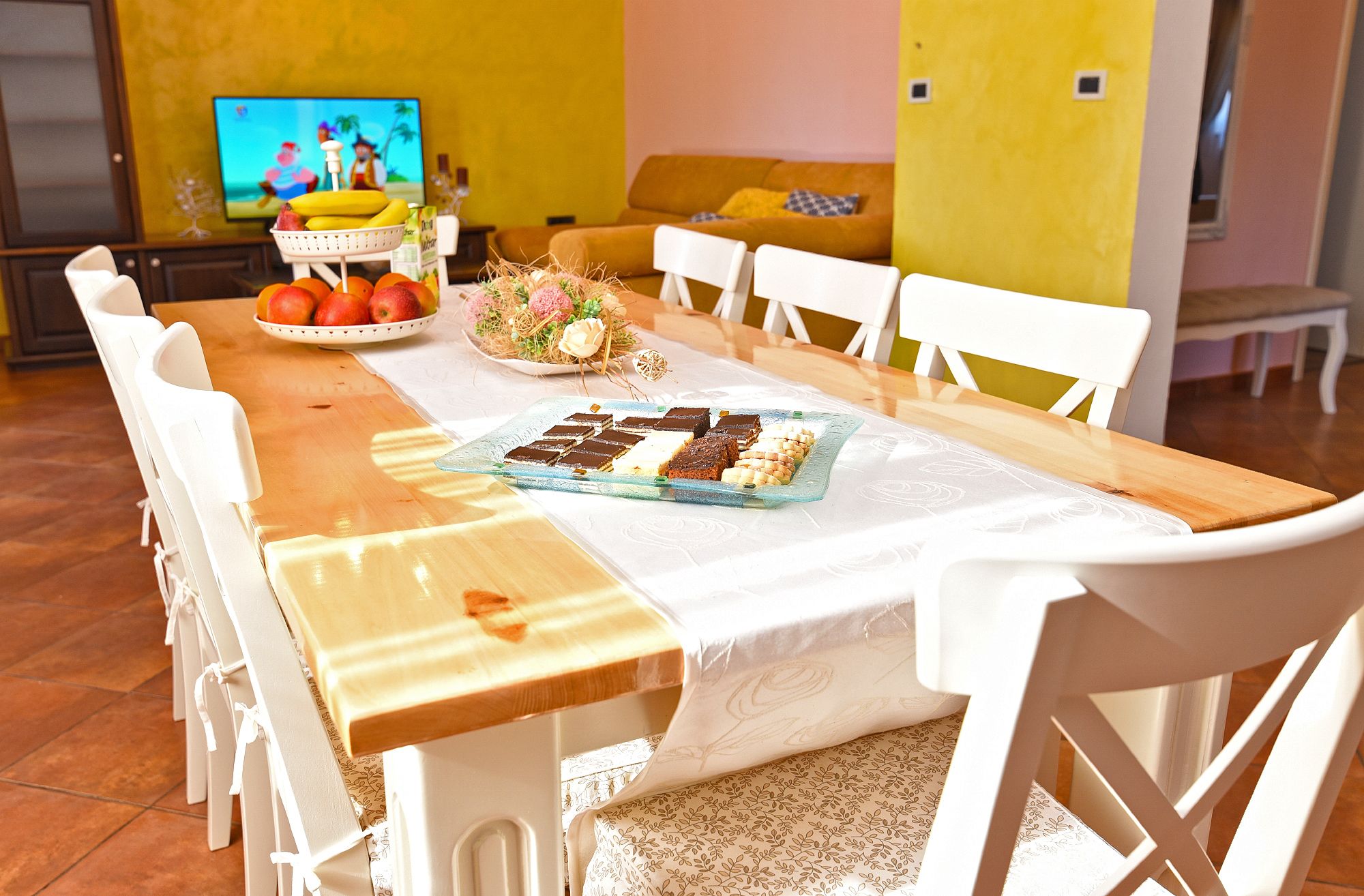 Standard Apartment, 3 Bedrooms (0403) | In-room dining