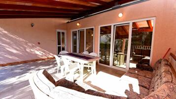 Standard-huoneisto, 2 makuuhuonetta (1562/15980) | Terassi/patio