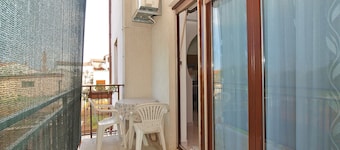 Apartment 1563