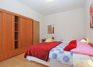 Standard Apartment, 2 Bedrooms (0407) | 2 bedrooms, iron/ironing board, free WiFi, bed sheets - Apartment 1569 (Pula)