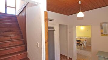 Standard House, 3 Bedrooms (0413) | Living area | TV