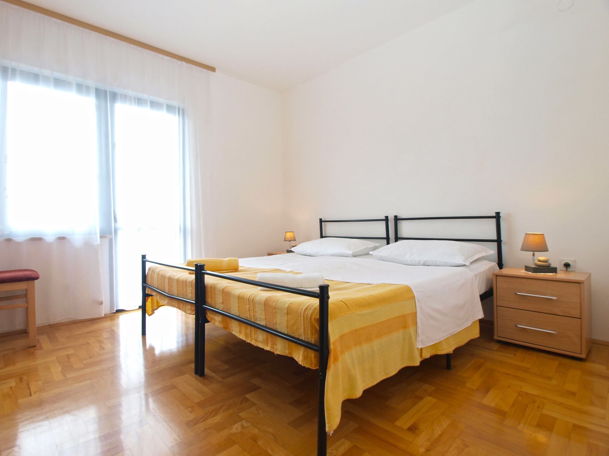 スタンダード アパートメント 2 ベッドルーム (0417) | 2 室のベッドルーム、アイロン / アイロン台、WiFi (無料)、ベッドシーツ