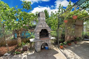 BBQ/picnic area - Apartment 1629 (Pula)
