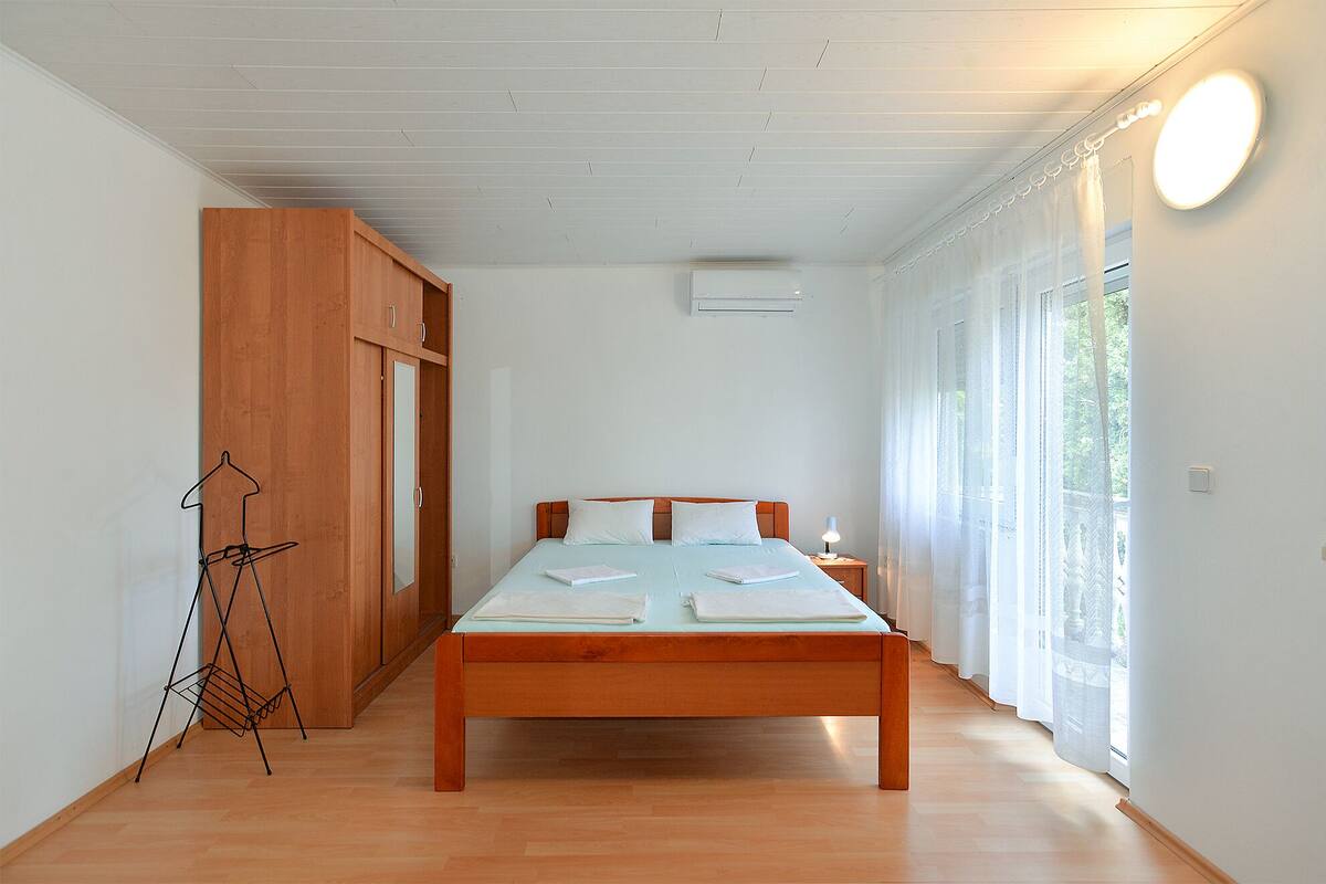 Appartamento Standard, 2 camere da letto (1631/39597) | 1 camera, ferro/asse da stiro, Wi-Fi gratuito, lenzuola